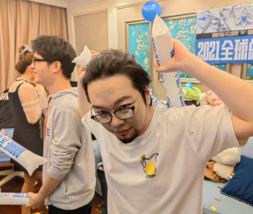 iQOO15T手机评测：双芯电竞性能与超长续航完美结合